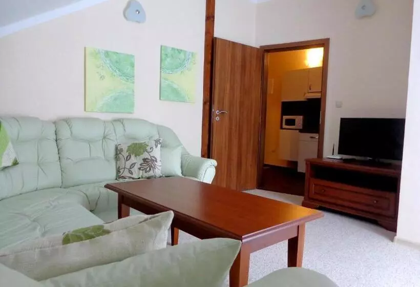 ペンション Penzión Reduta