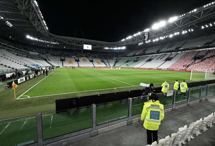 Tra Stadio E Storia Fronte Allianz Stadium Juventus