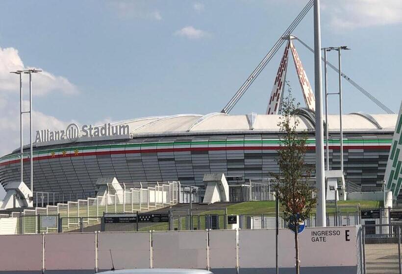 Tra Stadio E Storia Fronte Allianz Stadium Juventus