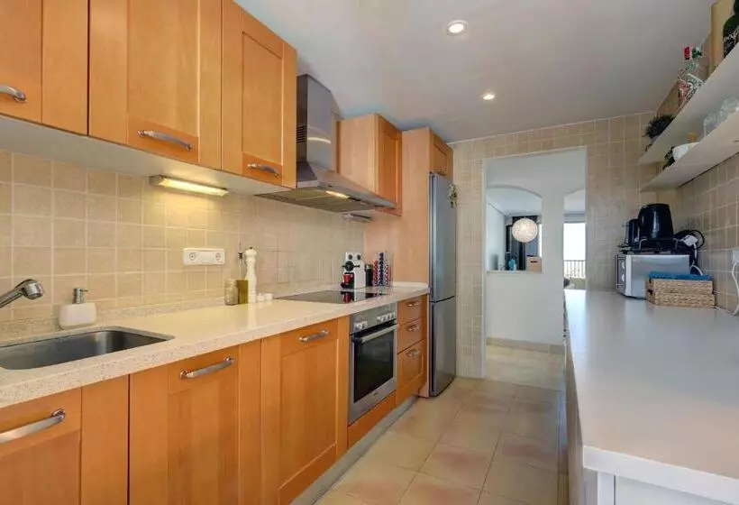 2 Bed Rooms With A View