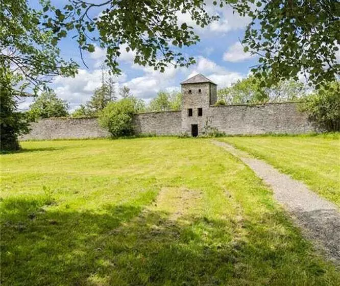 2 Bed Suite With Tea/coffee Making Facilities