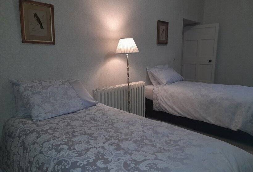 2 Bed Suite With Tea/coffee Making Facilities