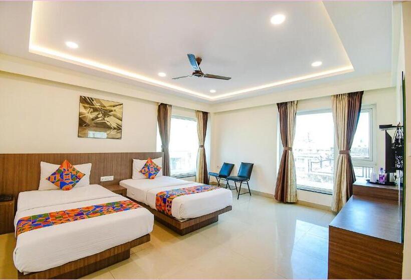 Fabhotel Kzar Select   2km From Park Street