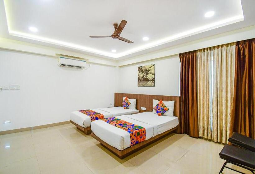 Fabhotel Kzar Select   2km From Park Street