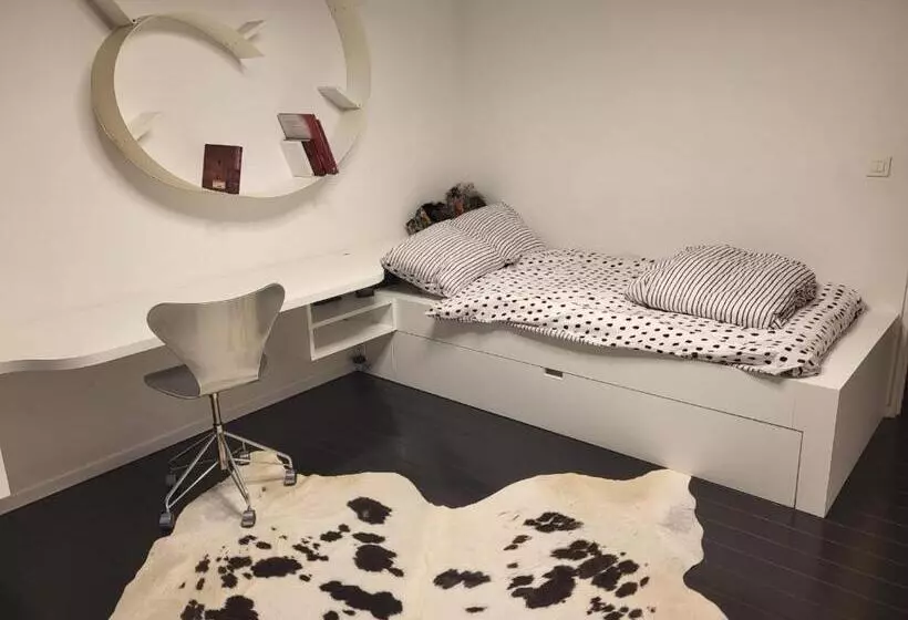 Gezellige Moderne Woning Met Zwemvijver