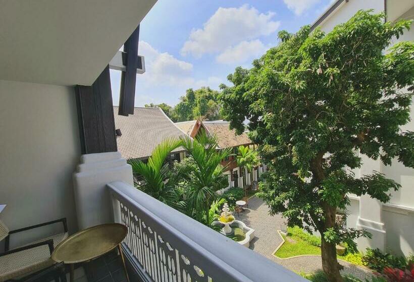 هتل Buri Sriping Riverside Resort & Spa Sha Extra Plus