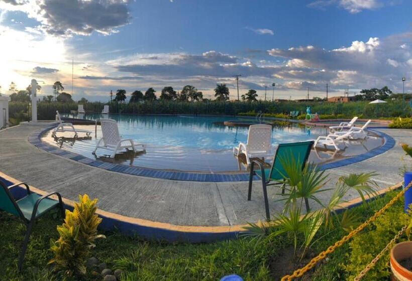 Apartahotel En El Eje Cafetero Cerca Al Parque Del Café