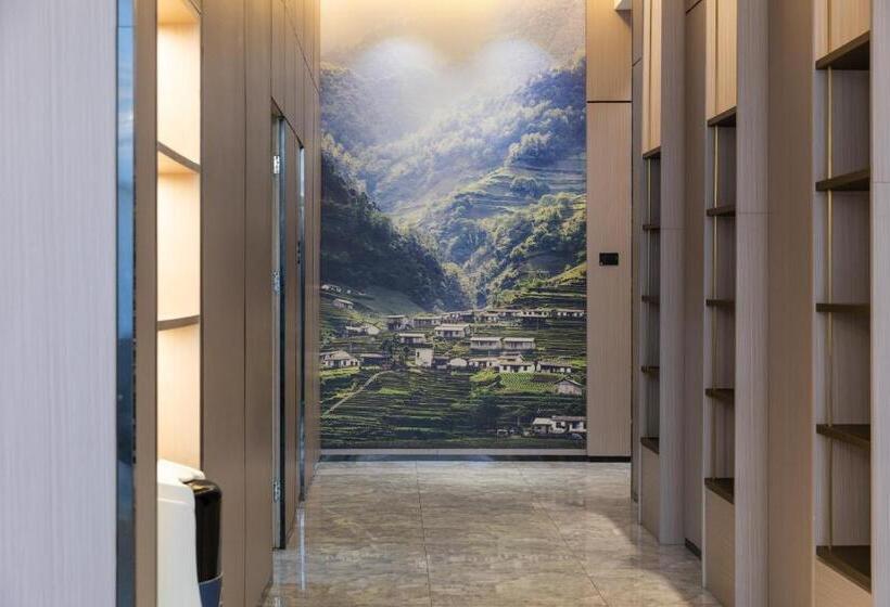 Atour Hotel Hefei Changjiang Road