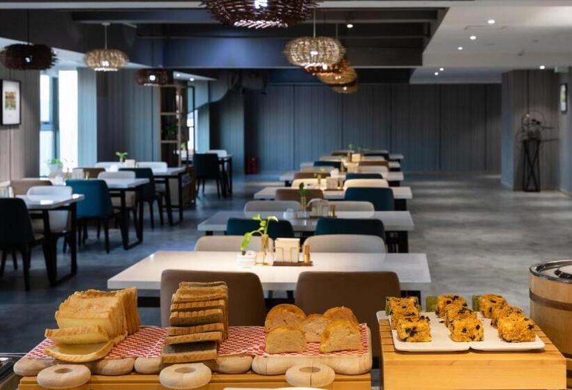 Atour Hotel Hefei Changjiang Road