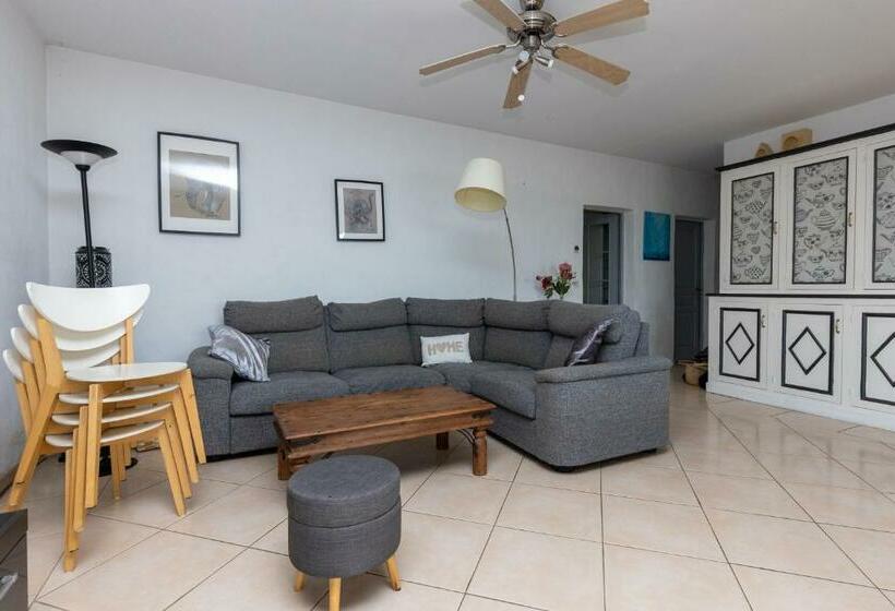 Belle Maison Basque à Bardos