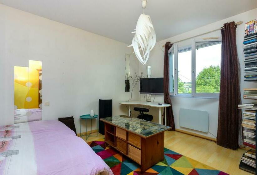 Belle Maison Basque à Bardos