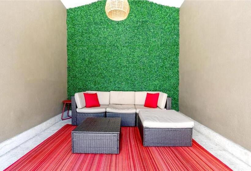 Biscayne Bay View Stay Pool Hot Tub And Amenities