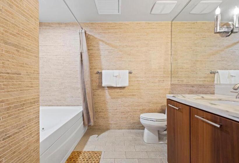 Biscayne Bay View Stay Pool Hot Tub And Amenities