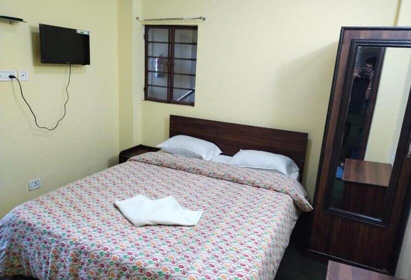 فندق Himalaya Residency Kanchenjunga View