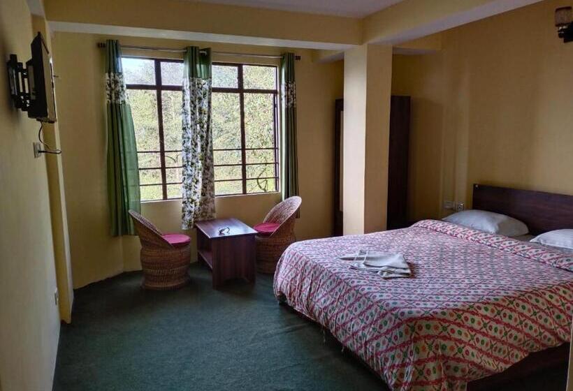 فندق Himalaya Residency Kanchenjunga View