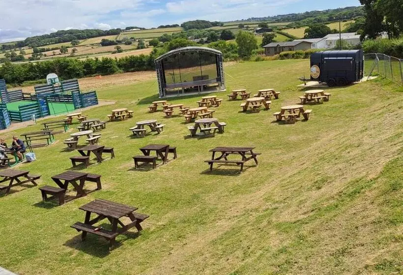 Luxury New 3 Bed Caravan With Stunning Sea View On Private Beach In Thorness Bay