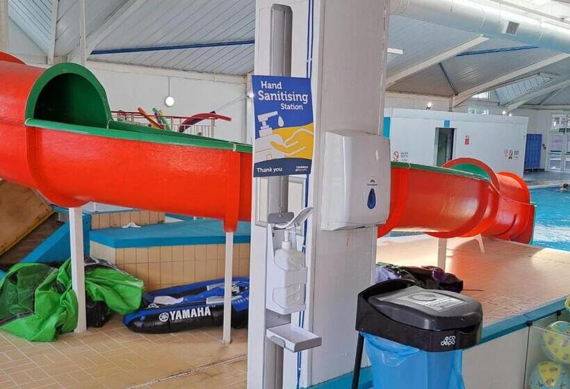 Luxury New 3 Bed Caravan With Stunning Sea View On Private Beach In Thorness Bay