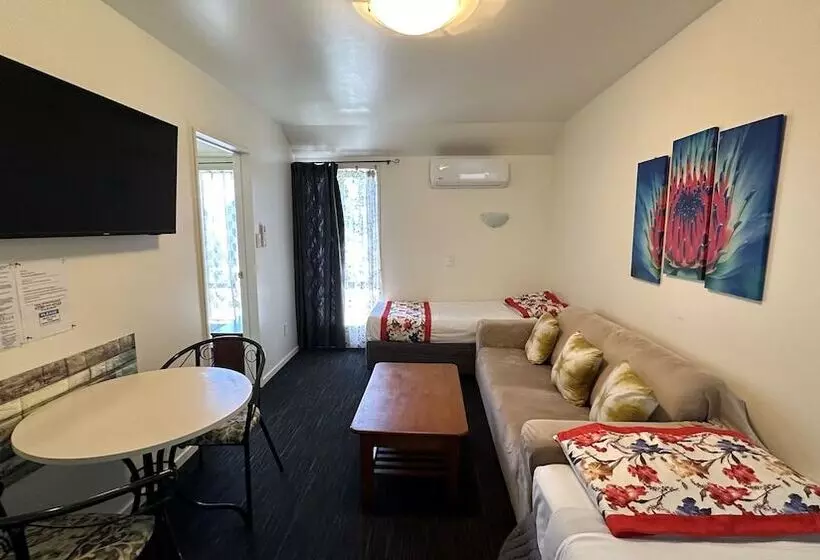 モーテル Samhil Motor Lodge