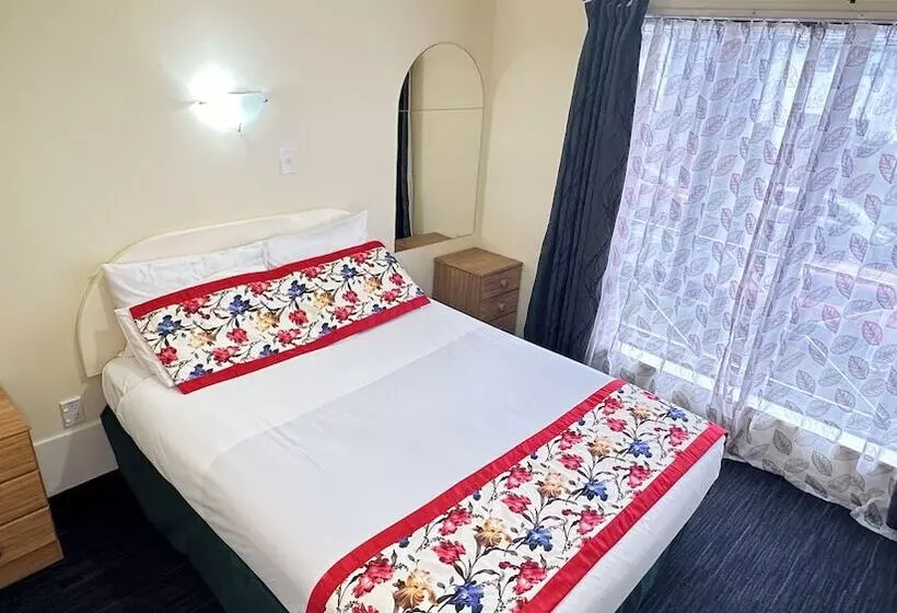モーテル Samhil Motor Lodge