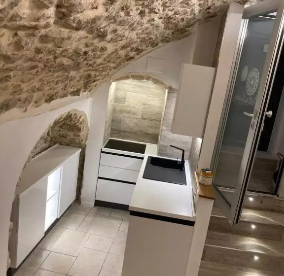 Aamiaismajoitus (B&B) Pietrabianca Santa Maria Apartments