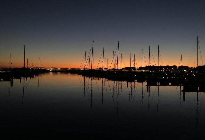 مبيت وإفطار Pietrabianca Santa Maria Apartments