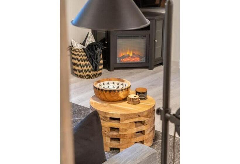 Nordic Village I Balcony & Bbq I Sleeps 17 I Tv