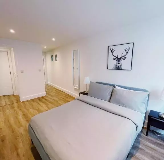 Prosper House Apartment 4