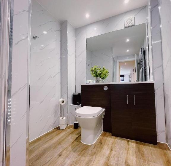 Prosper House Apartment 4