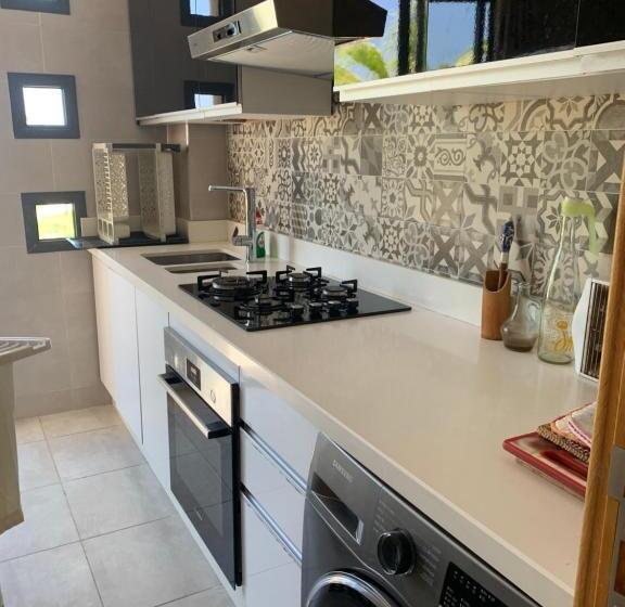 Seafront High Standard Apartment