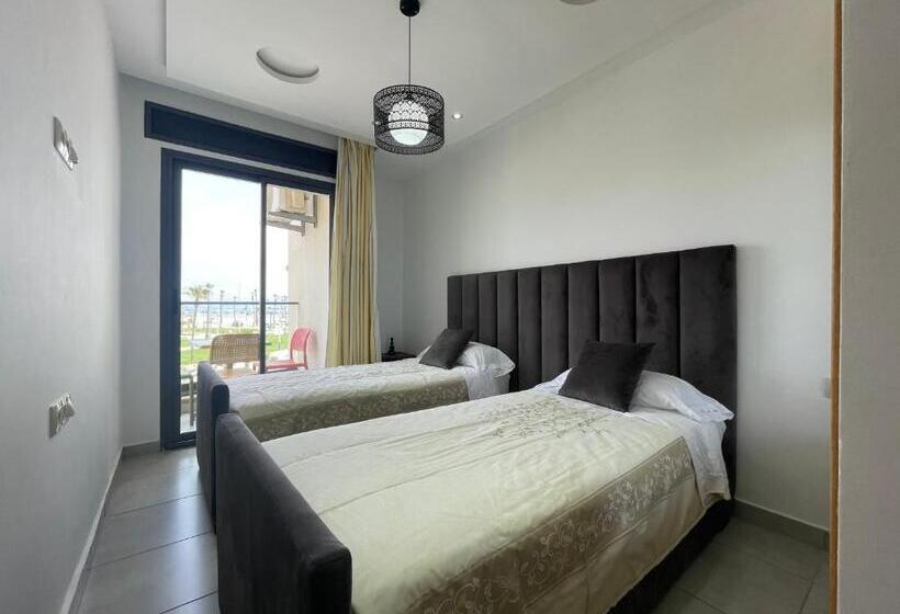 Seafront High Standard Apartment