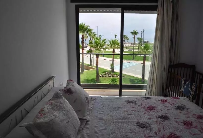 Seafront High Standard Apartment