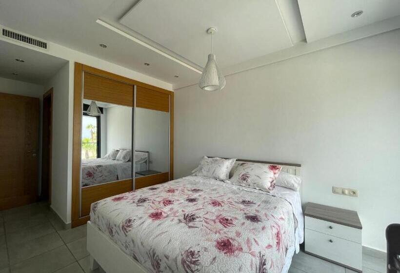 Seafront High Standard Apartment