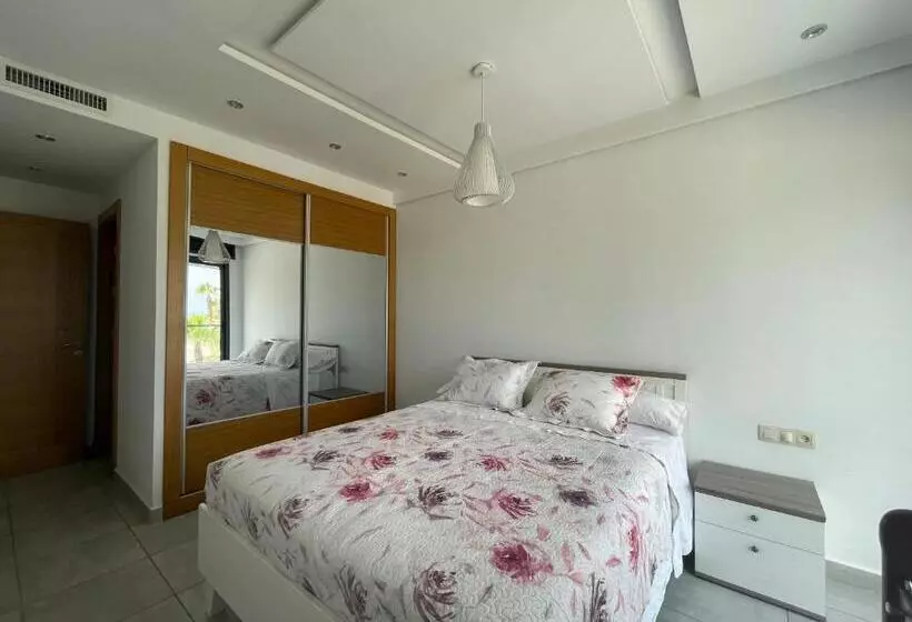 Seafront High Standard Apartment