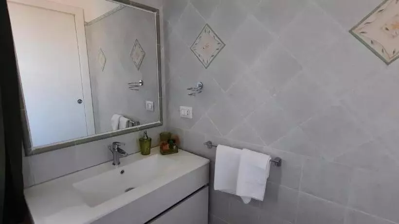تختخواب و صبحانه Monte Becco Panoramic Rooms