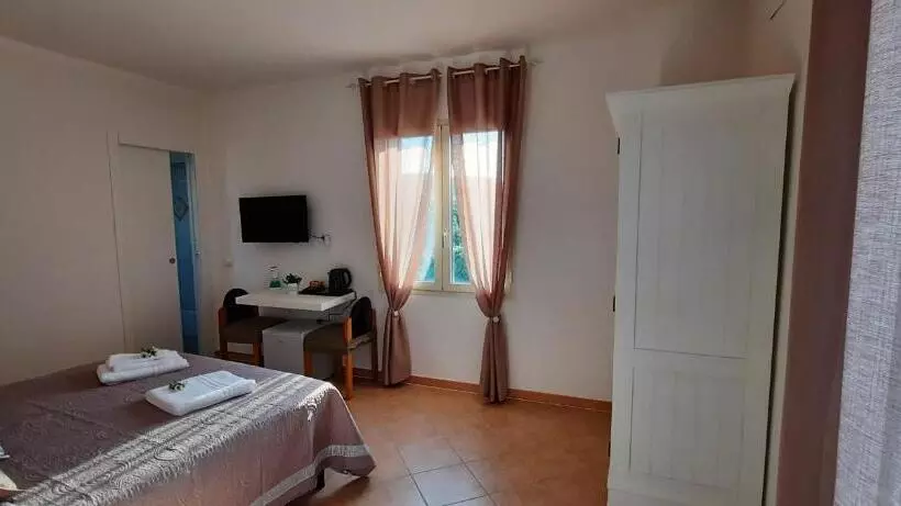 تختخواب و صبحانه Monte Becco Panoramic Rooms