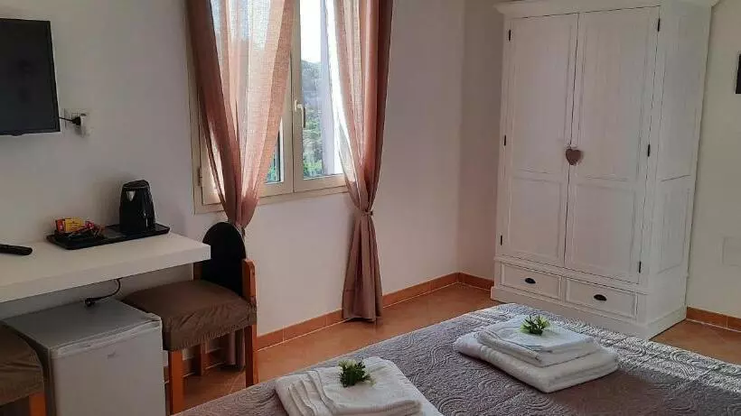 تختخواب و صبحانه Monte Becco Panoramic Rooms