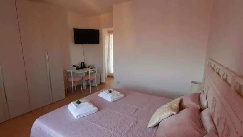 تختخواب و صبحانه Monte Becco Panoramic Rooms
