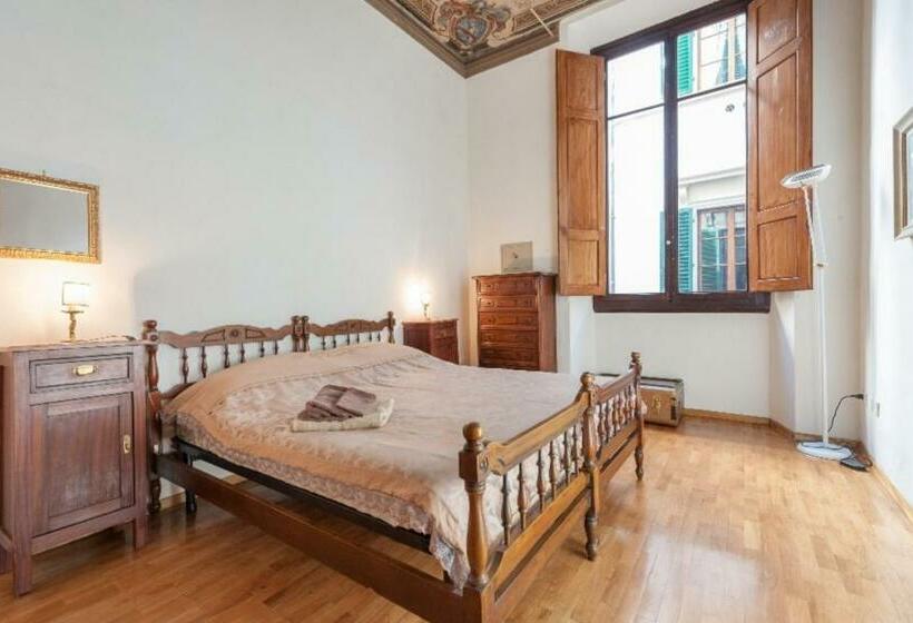 تختخواب و صبحانه In The Heart Of Florence