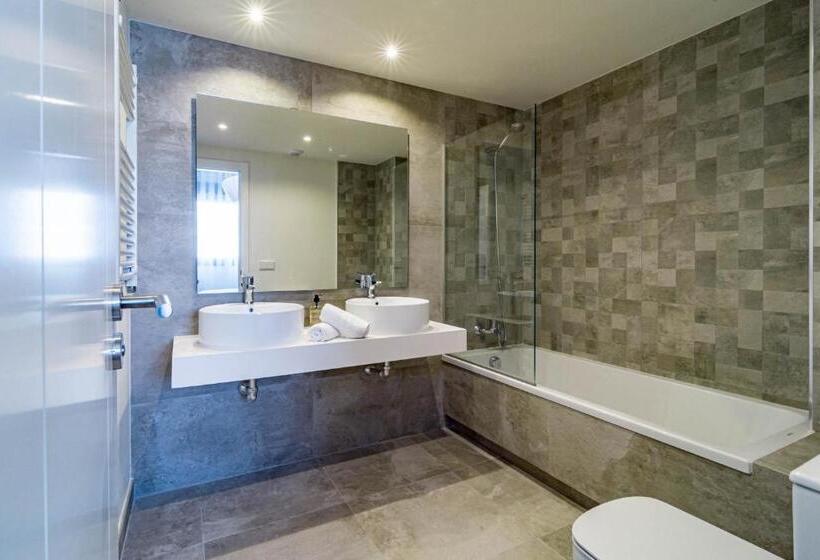 Inf42m  Apotel Infinity By Roomservices