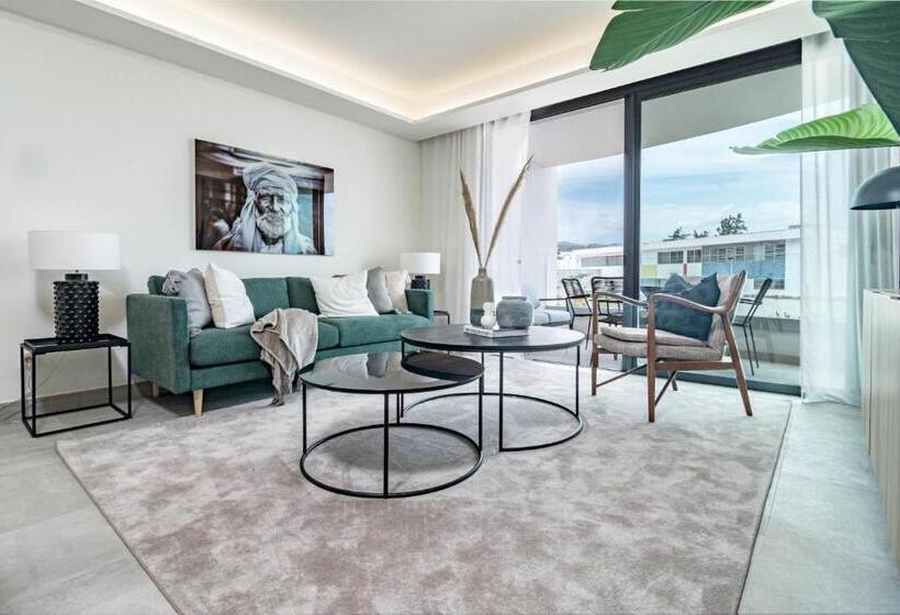 Inf42m  Apotel Infinity By Roomservices