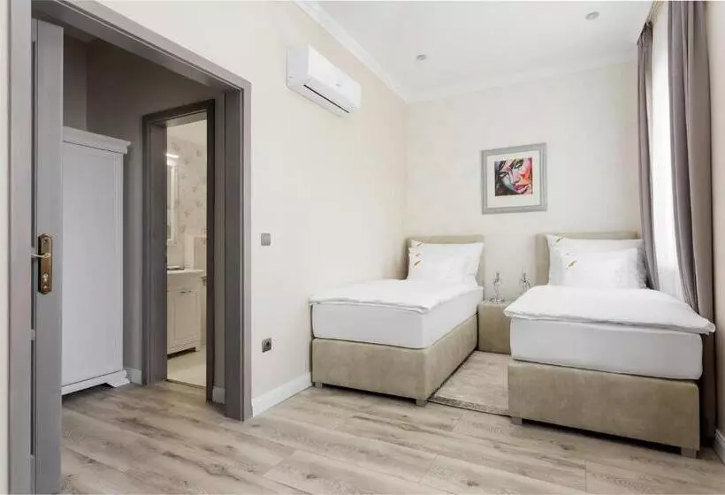 ベッドアンドブレックファースト Notarius Vendégház