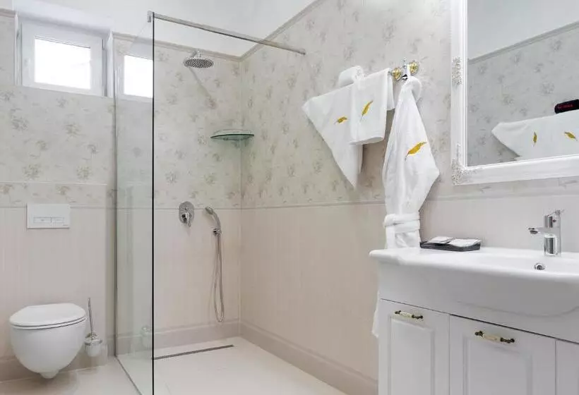 ベッドアンドブレックファースト Notarius Vendégház