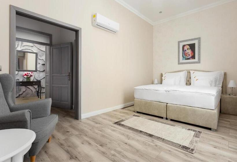 مبيت وإفطار Notarius Vendégház