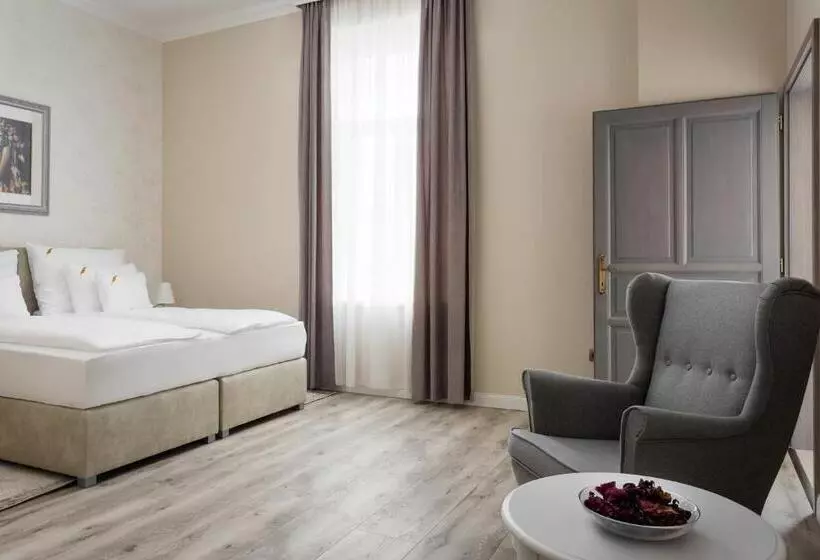 ベッドアンドブレックファースト Notarius Vendégház