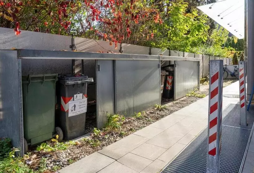 City Café   Central Apartment