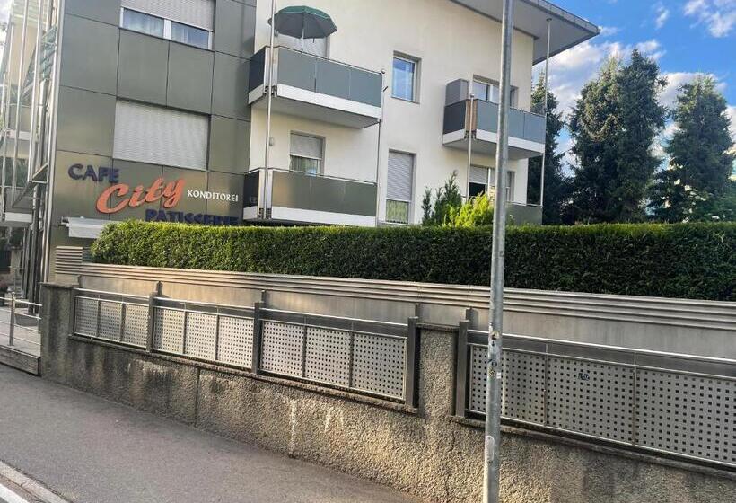 City Café   Central Apartment