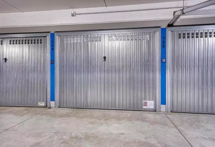 City Café   Central Apartment