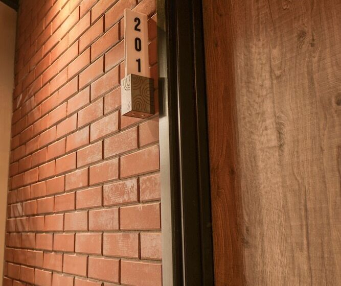 בית מלון כפרי Loa Living Solo Baru