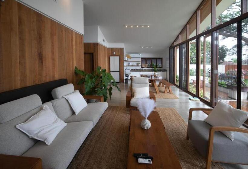 Nutnicha River House