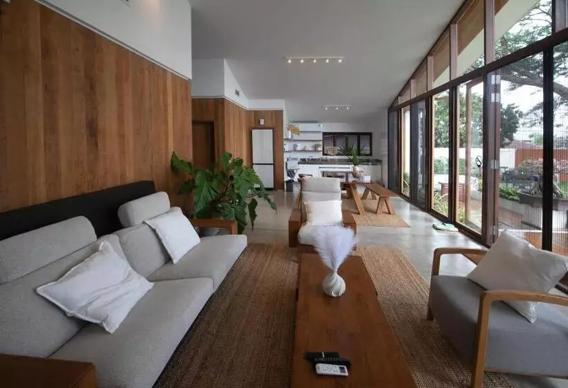 Nutnicha River House